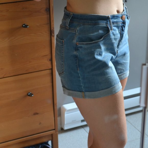 NWOT Denim shorts - Picture 5 of 7